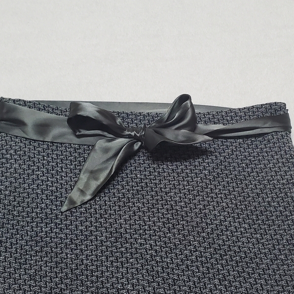 Vintage Old Navy Low Waist Grey Wool Metallic Tweed Satin Tie-Waist Midi Skirt 8 - Picture 5 of 12